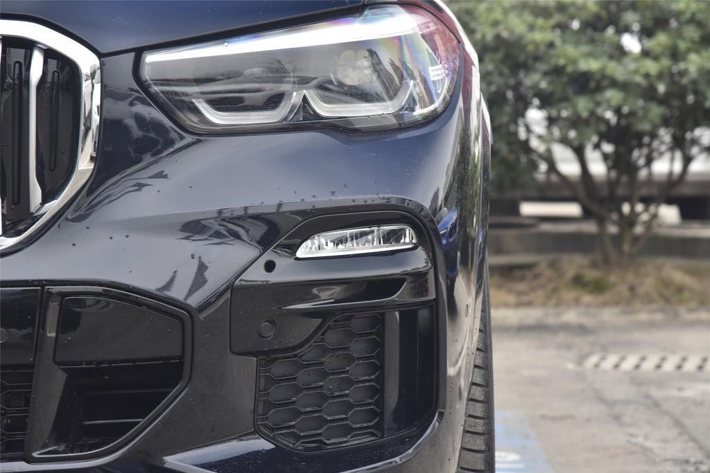 宝马x5试驾油耗,宝马x5最高配的七座碳蓝黑试驾