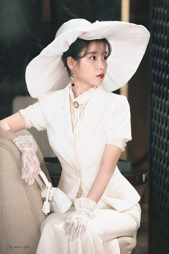 iu德鲁纳酒店换装,iu变装游戏视频