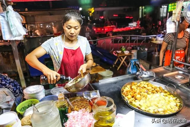 成都本地人最爱逛哪些美食夜市,成都美食攻略十大夜市