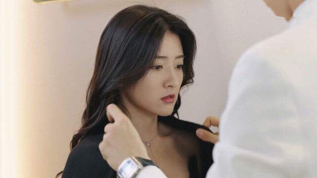 最没诚意的丑女逆袭剧，热巴梁洁上榜！网友：最经典的还是它