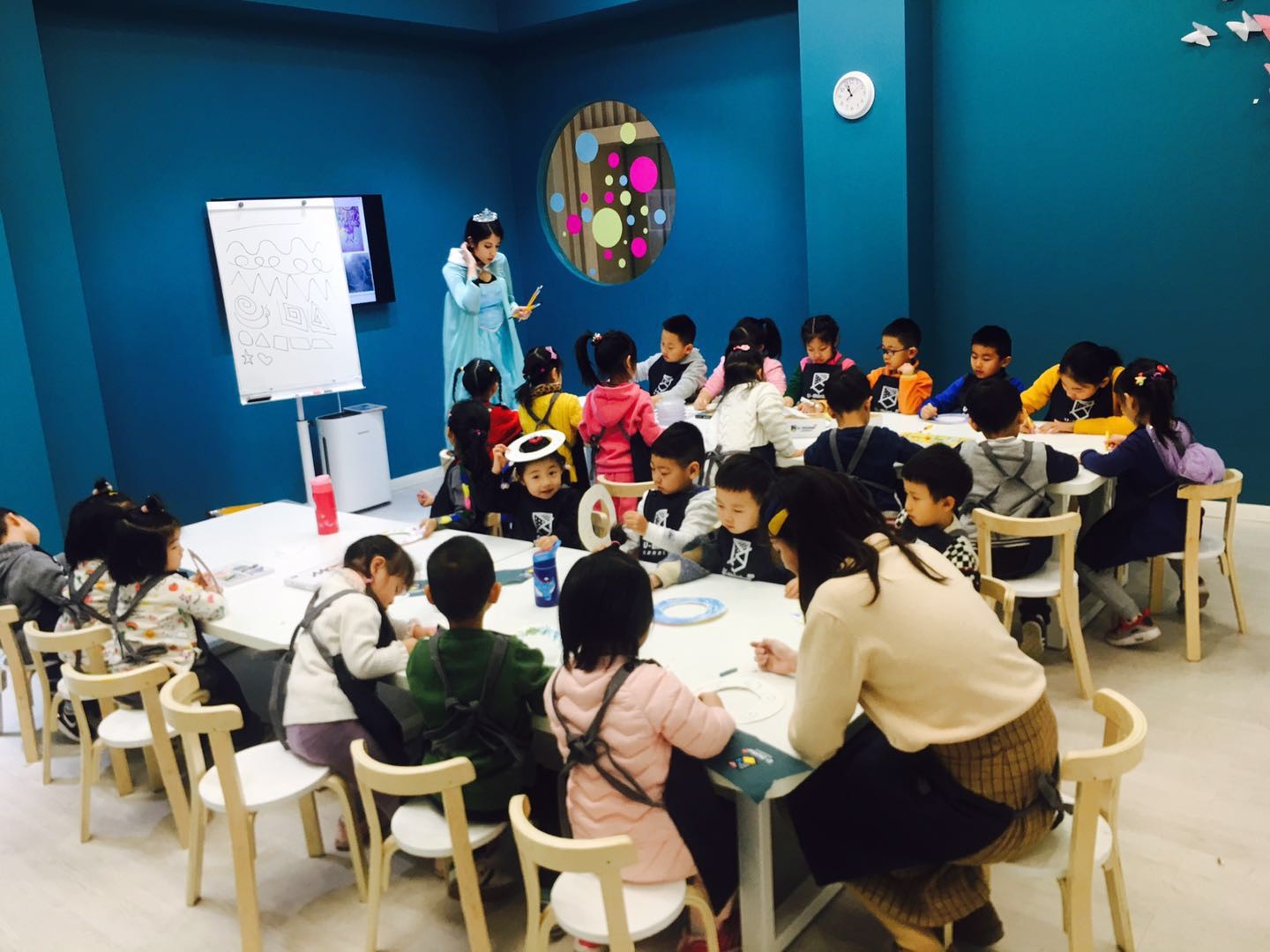 优思创意美术教育,优思创意美术体验课