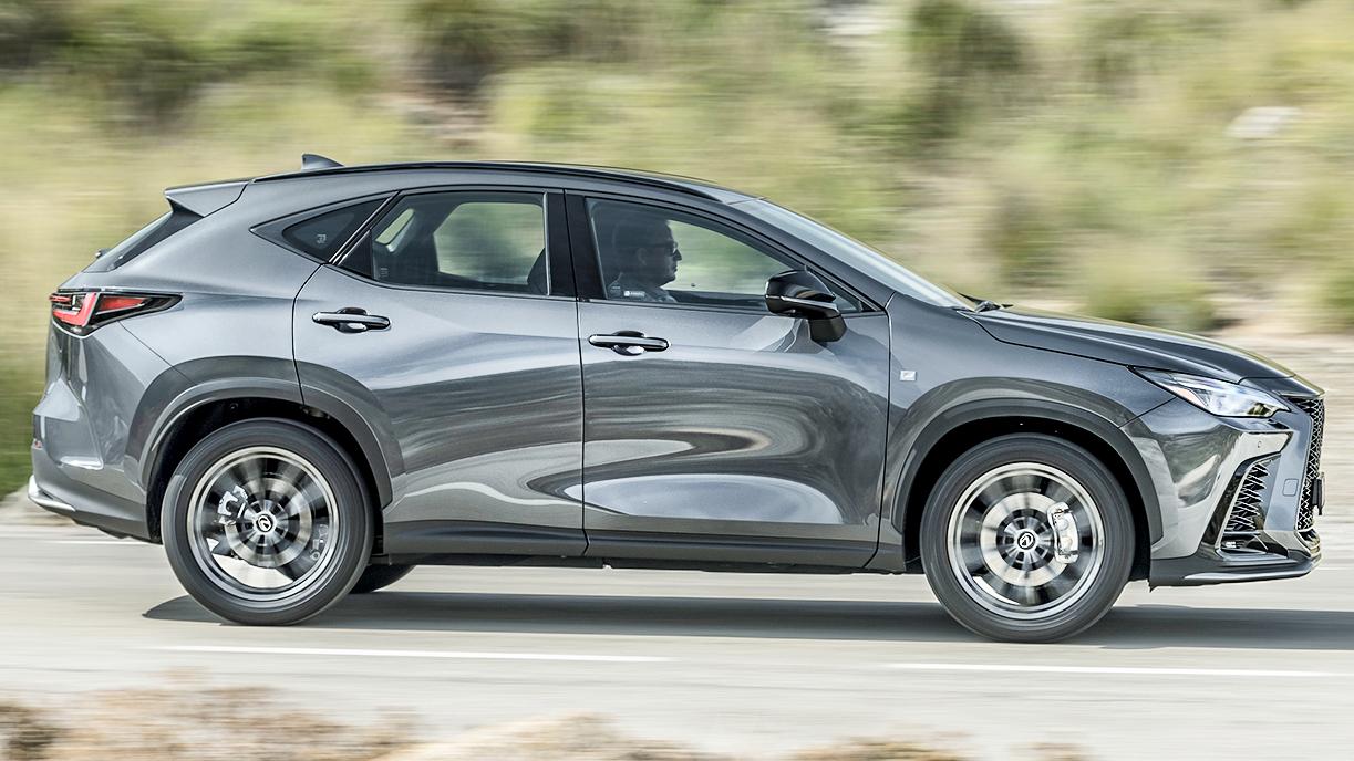 丰田rav4荣放混动和雷克萨斯nx,雷克萨斯nx和rav4具体区别