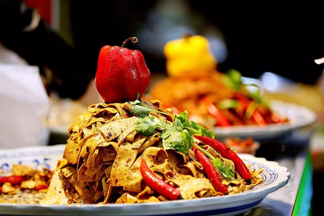 魅力西安大雁塔,西安人为什么喜欢去小寨