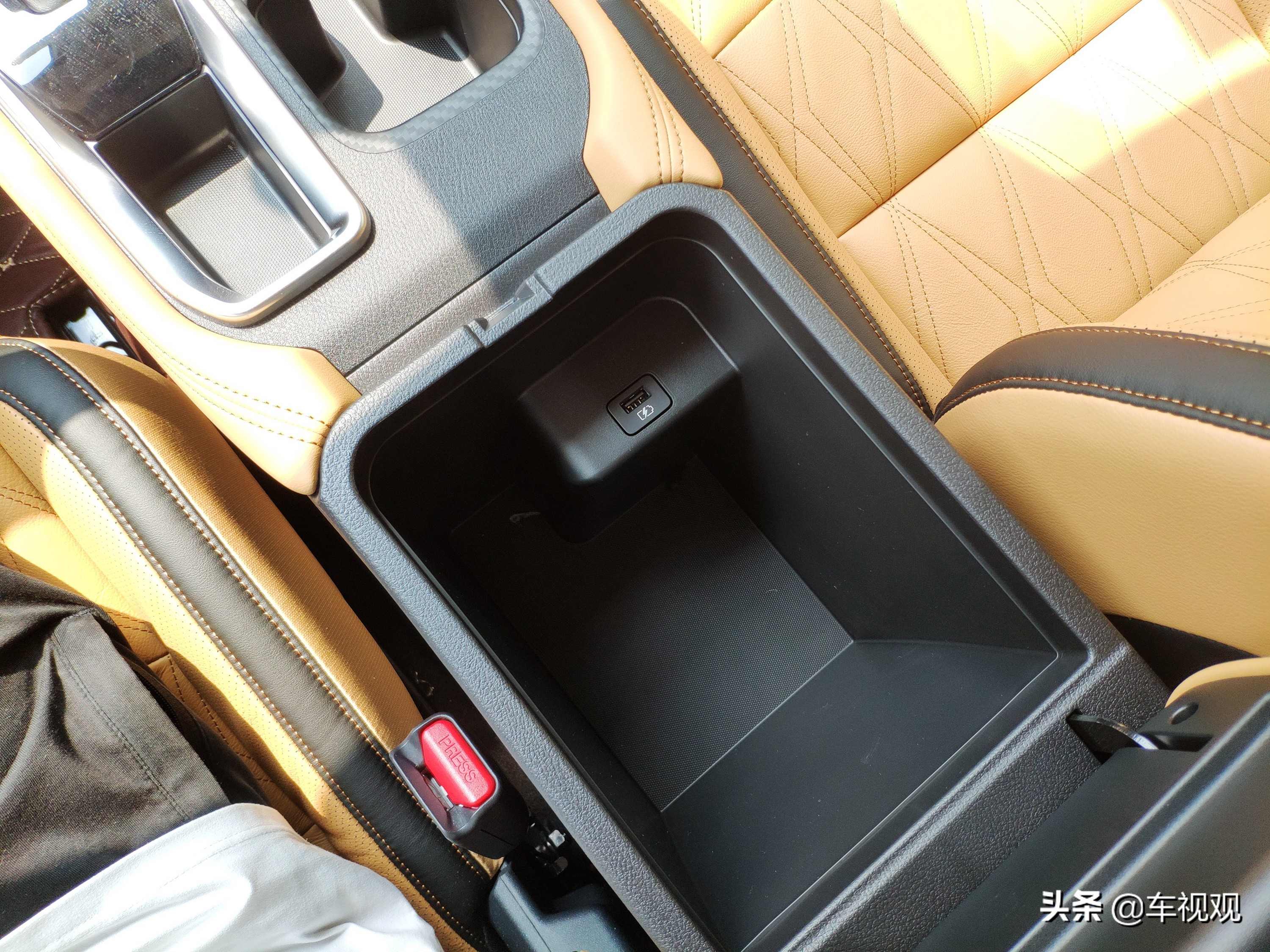 相信日系车的品质，花15万入手顶配日产轩逸，安全配置丰富