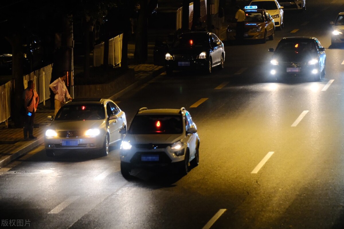 监管高压贯穿退市流程,网约车涨价司机收入不升反降
