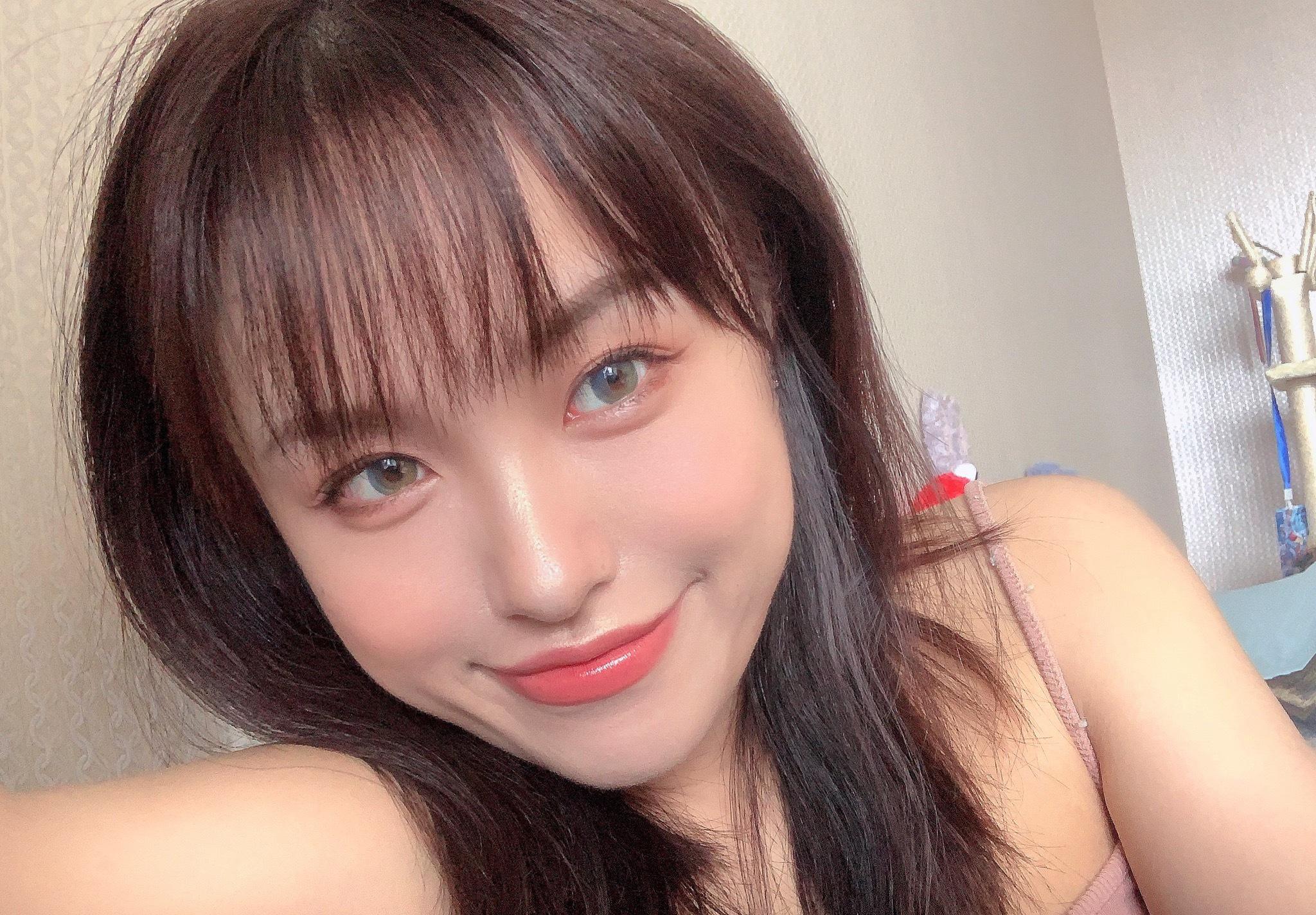 脸上有雀斑怎么化妆才能遮住,hourglass遮瑕雀斑色号怎么选