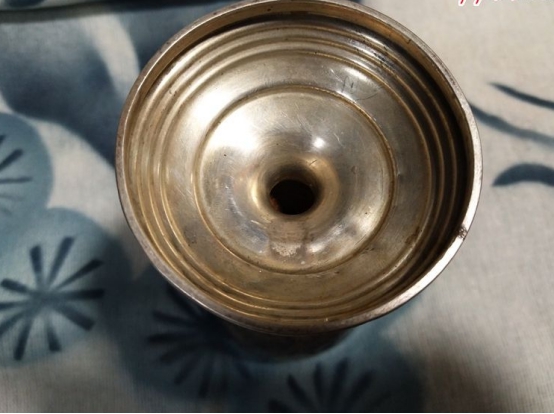 酒杯与红酒的关系,红酒杯子与空杯子的故事