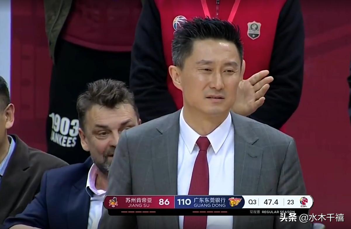 2006年黄健翔为什么会失控,球迷对黄健翔的高度评价