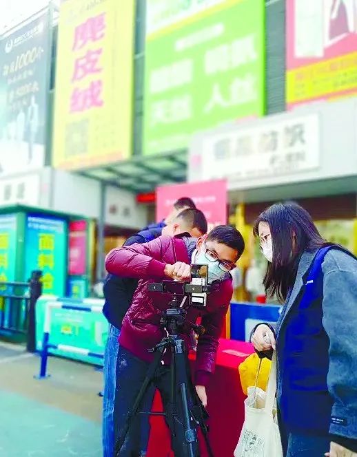 面料销售新模式,面料厂直播卖衣服