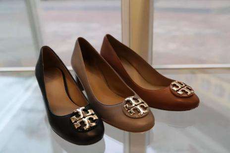 刚刷的鞋穿一天还是臭怎么办,下雨鞋湿了臭了怎么除臭