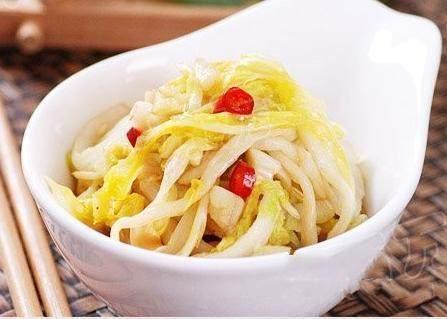 凉拌菠菜核桃仁家常做法,木耳菠菜核桃仁胡萝卜能一起吃吗