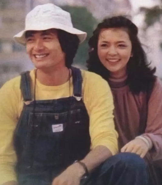 周润发的坎坷之路，曾事业爱情双双陷入低谷，吞食消毒液“自杀”