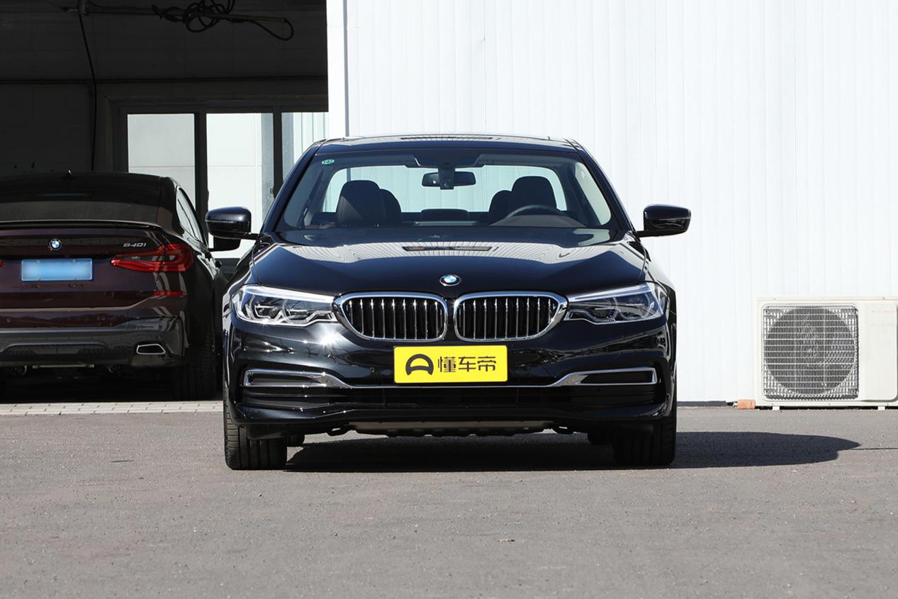 50万左右买什么车有面子,50万买豪华车还是二手超豪华车