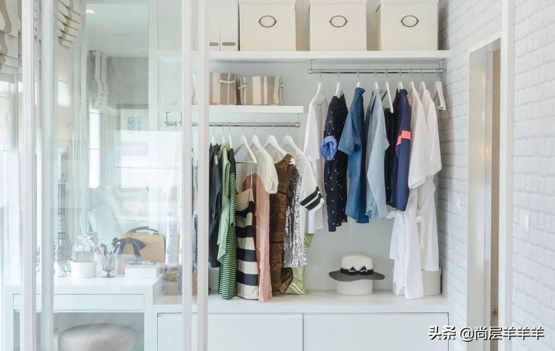 白色柜子变黄怎么办,白色塑料放到柜子里变黄的原因