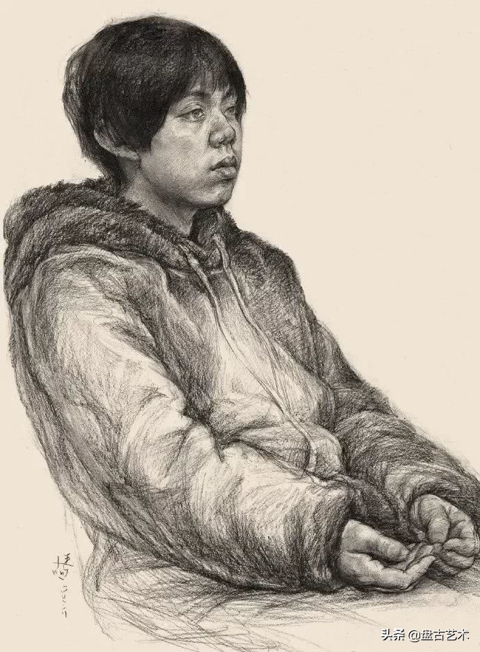怎样画素描带手半身像才有美感——盘古文化艺术