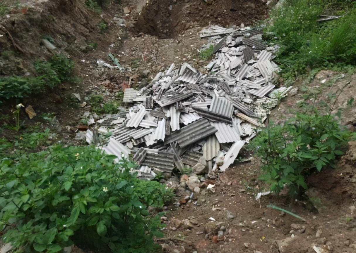 农村随处可见的石棉瓦，危害有多严重？专家：石棉是一级致癌物