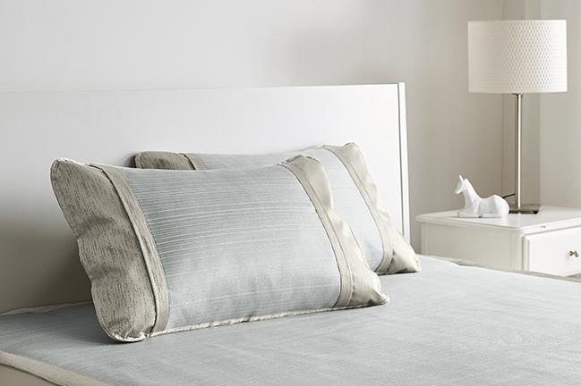 竹席和冰丝凉席军用哪个更好,小孩宿舍冰丝凉席好还是竹席好