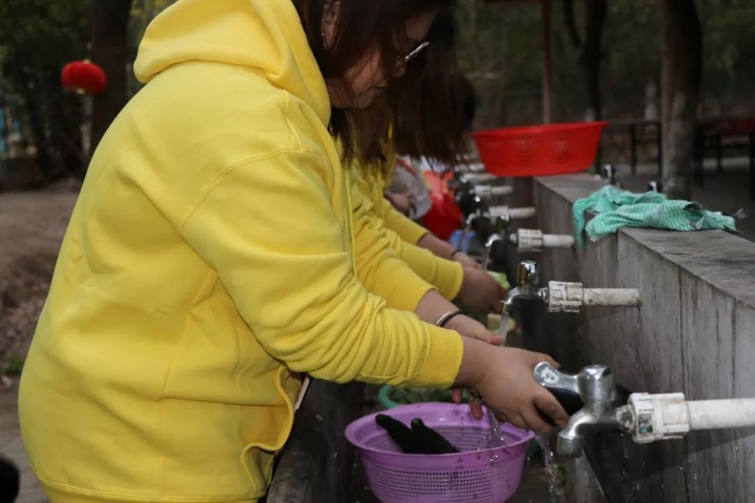 激情成就梦想汗水铸就成功,激情成就梦想团队铸就辉煌前言