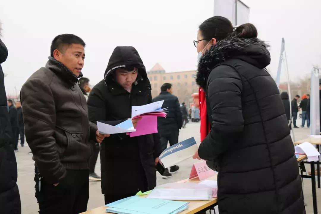 威海招工招聘信息本地最近,山东威海劳务市场招工