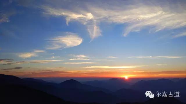 温州四海尖上观日出,初阳如血,美轮美奂,绝无仅有