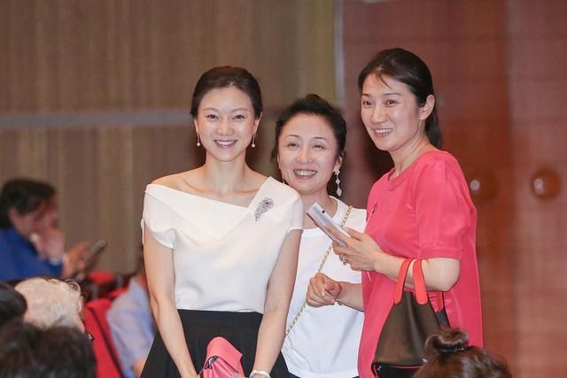 5年连生3胎，长相平平的陈婷凭啥成为张艺谋最后的女人？