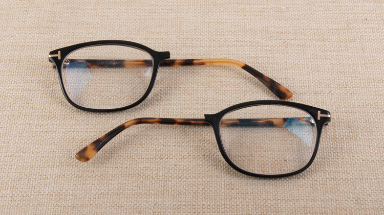 眼镜坏了可以用啥胶粘,眼镜坏了用什么胶粘最好