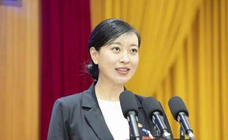 怀来年轻女县长,34岁女博士当选县长