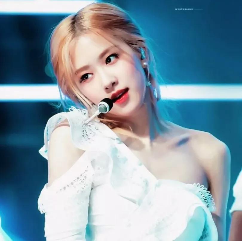 rose朴彩英超仙头像,朴彩英氛围感头像