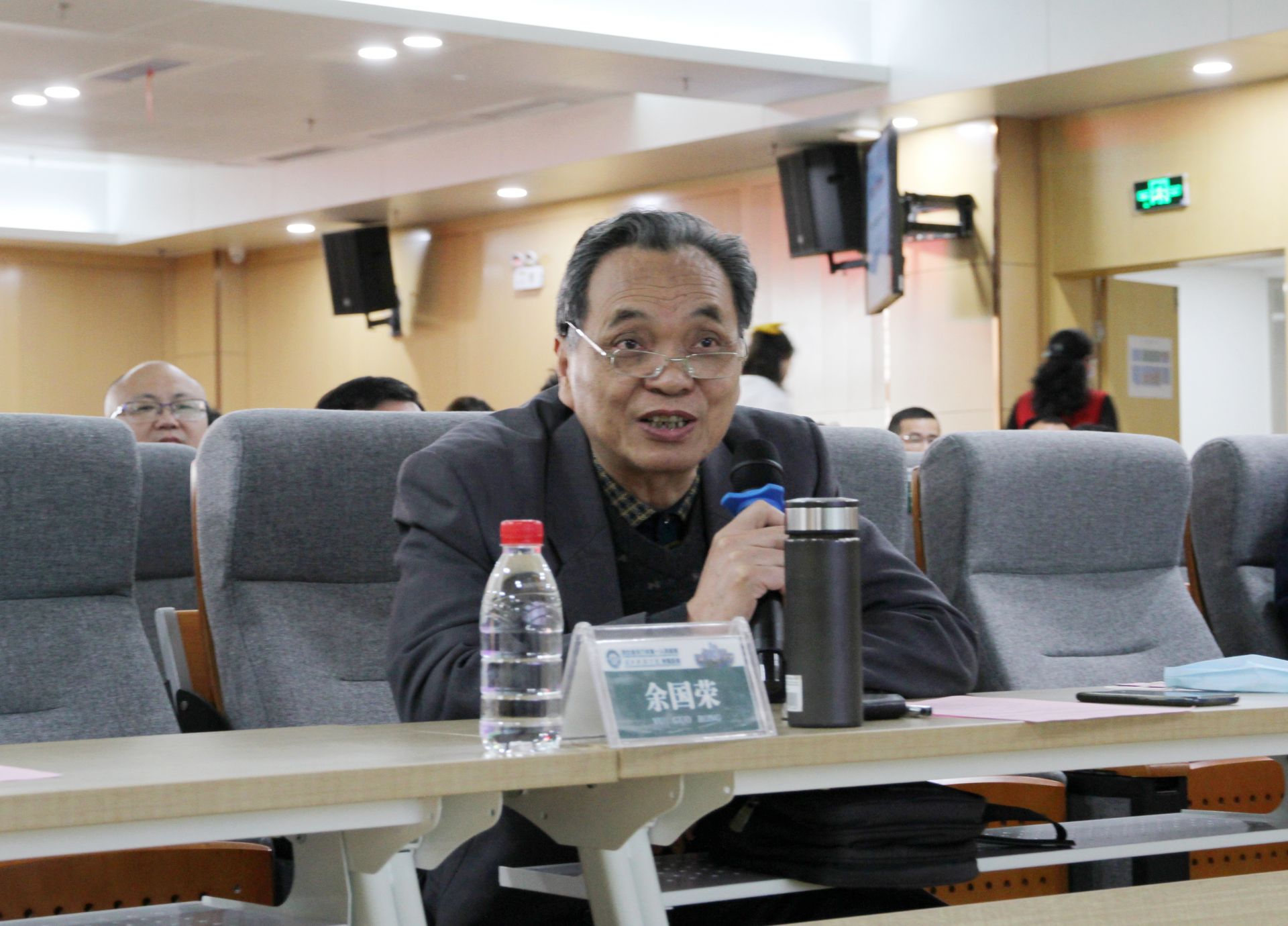 群英荟萃聚天医,至“镜”至“微”绘精彩