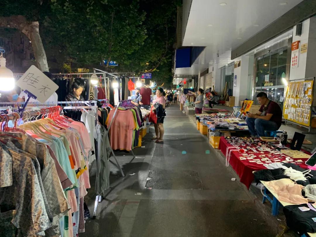 带你逛全国各地特色夜市,国内最好逛的夜市摊来了就不想走