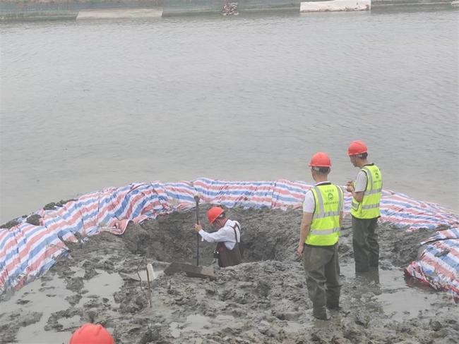 “绿尾巴”划过天际！坠落印尼火山，跟地心文明有关？