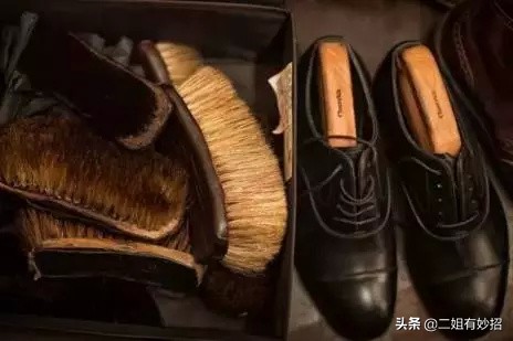 皮鞋受潮内部发霉怎么清洗,皮鞋发霉了怎么修复最好