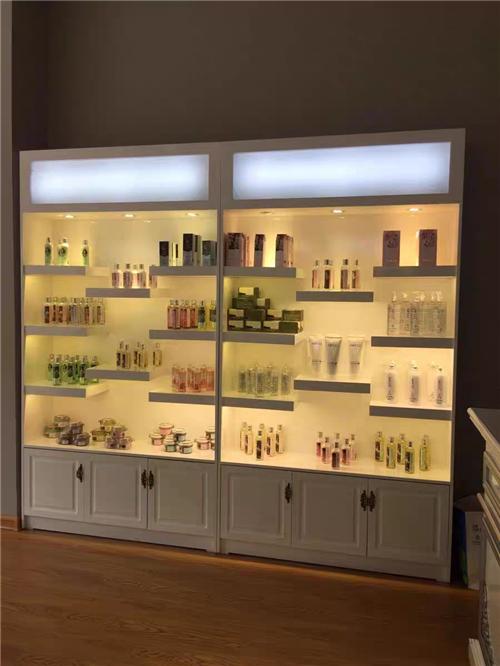 烤漆柜和贴面柜,烤漆柜和防水漆柜