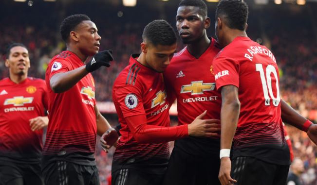 乐动体育曼联最新俱乐部与皇宫前锋联系在一起