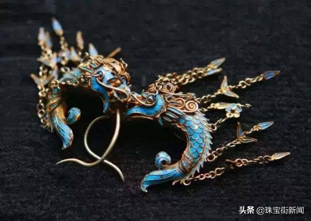 你知道吗，你戴的不止是耳环，还有沧海桑田