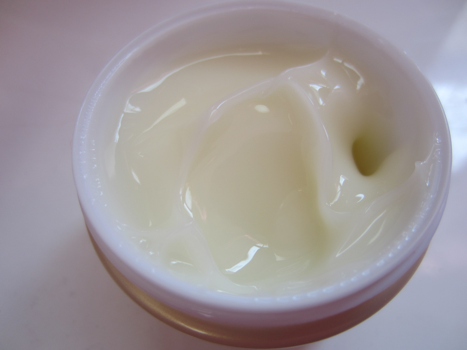 秋冬面霜保湿滋润50以内,秋冬超级爆款面霜医用