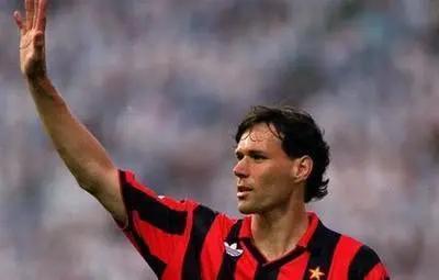 足坛史上十大受伤名场面,世界足球前十名最厉害球员