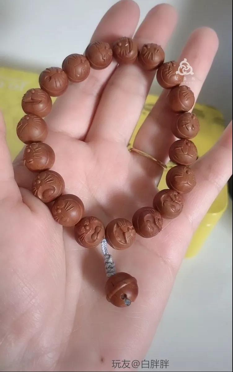 小桃核手串玩半个月什么效果,桃核手串买来怎么玩