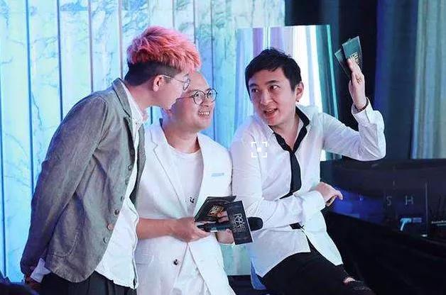 选择万达接班人，王健林会另起炉灶？王思聪陪练游戏每小时666元