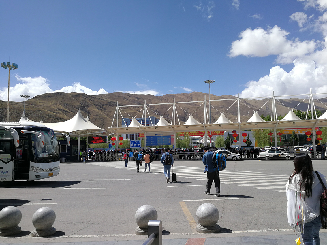 去拉萨真的会缺氧吗,来拉萨的第一天吸氧