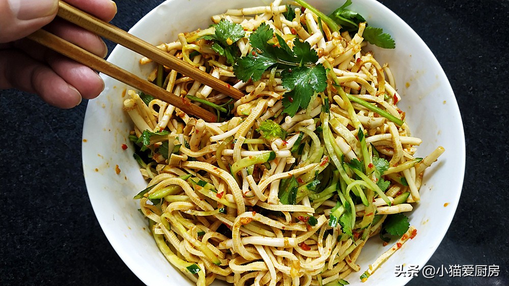 凉拌鱼腥草怎么做好吃简单,凉拌鱼腥草最好吃的做法