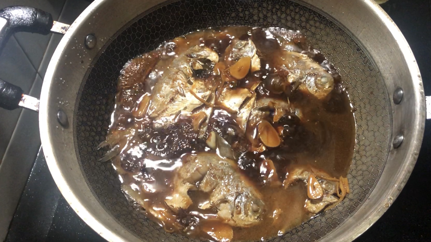 豆豉蒸小白鲳鱼正宗做法,鲳鱼这么烧绝对够味简单又快捷