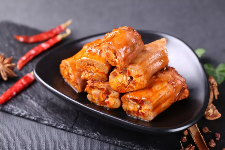 正宗久久鸭脖卤水配方,开了一辈子店的经验