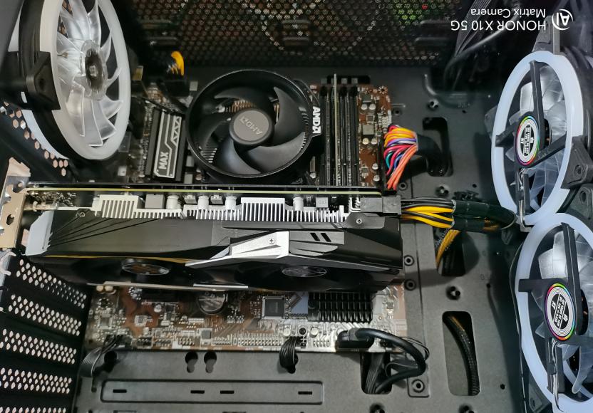 几十块可以玩lol的显卡,几十块能玩英雄联盟的显卡