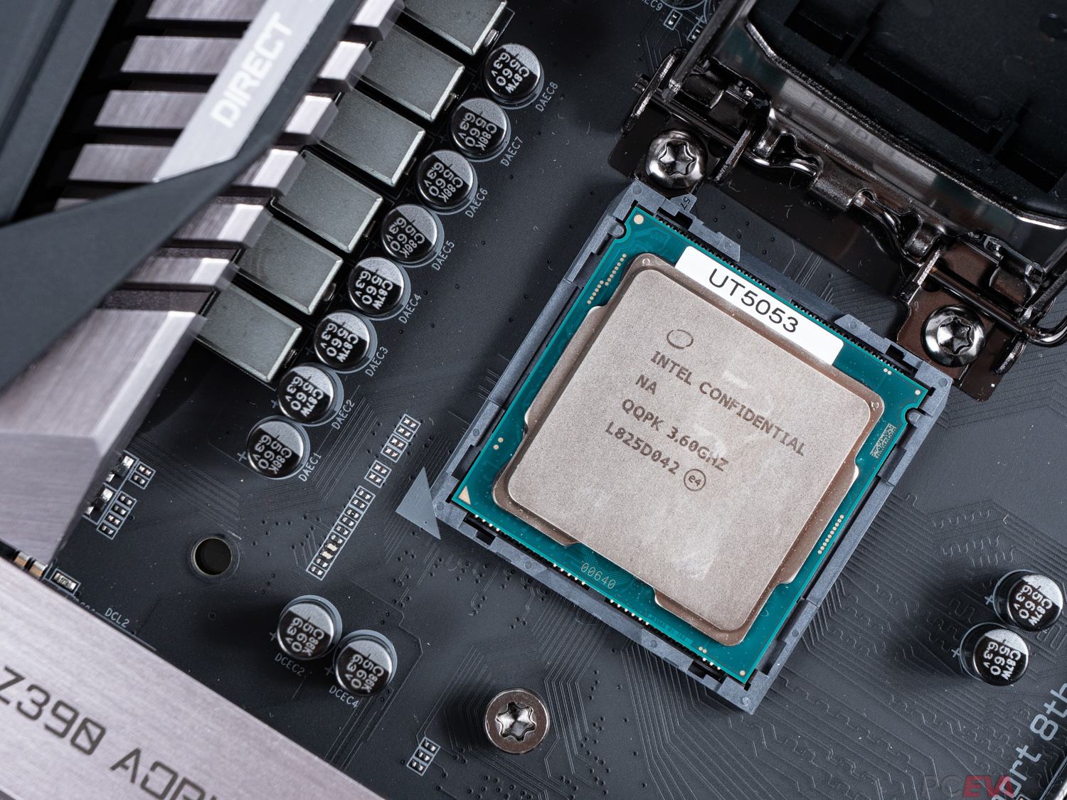 网友八千块买的电脑，又烧显卡又蓝屏，原来一切都是奸商的圈套