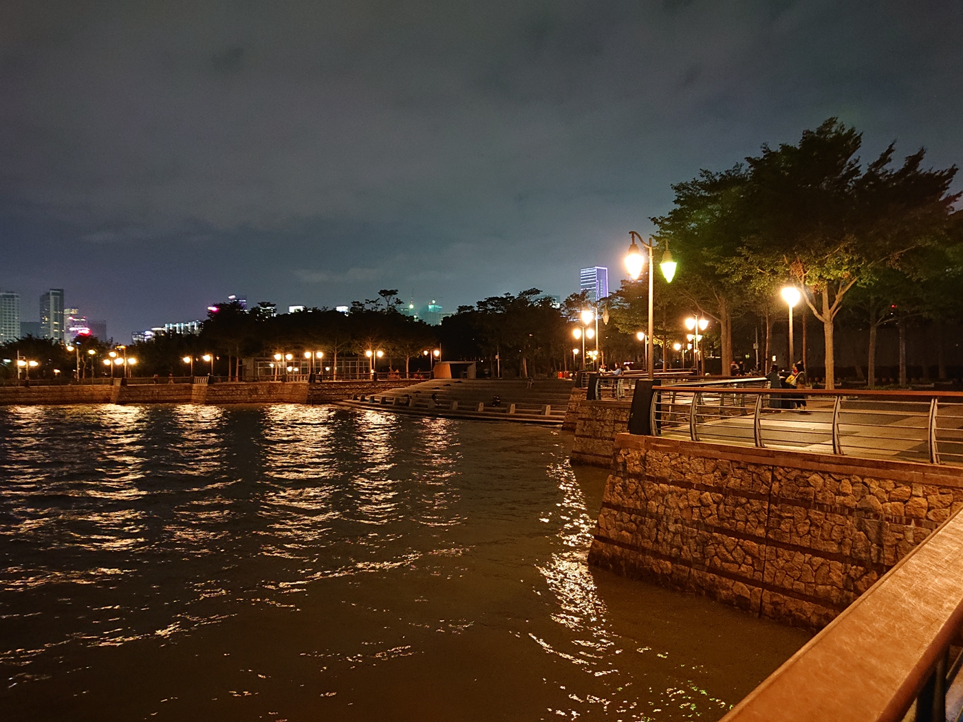 索尼XZ3是很多索尼的“第一次”，也可能是你动心的“第一次”