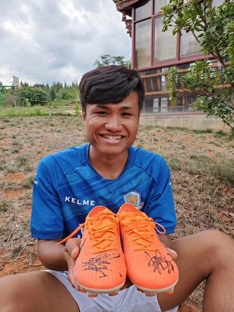 武磊祝福女足,武磊祝福姚震