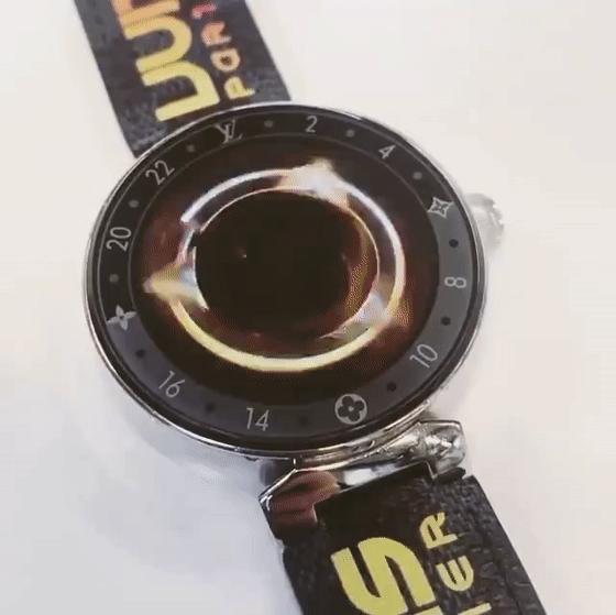 LV与英雄联盟联名款上线，一小时内全部售完，这价格你能接受吗