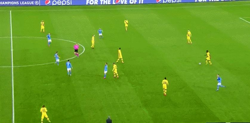 442阵型的弱点,防守型后腰加图索