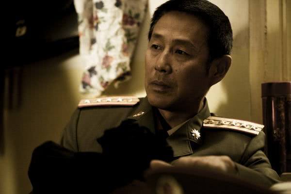 冯小刚是什么样的人？陈道明简单说了6个字，堪称教科书级的回答